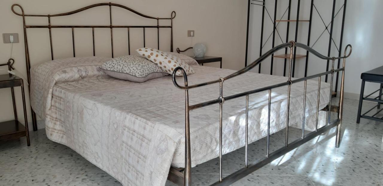 Phiniscollis B&B ลากาเลตตา ภายนอก รูปภาพ