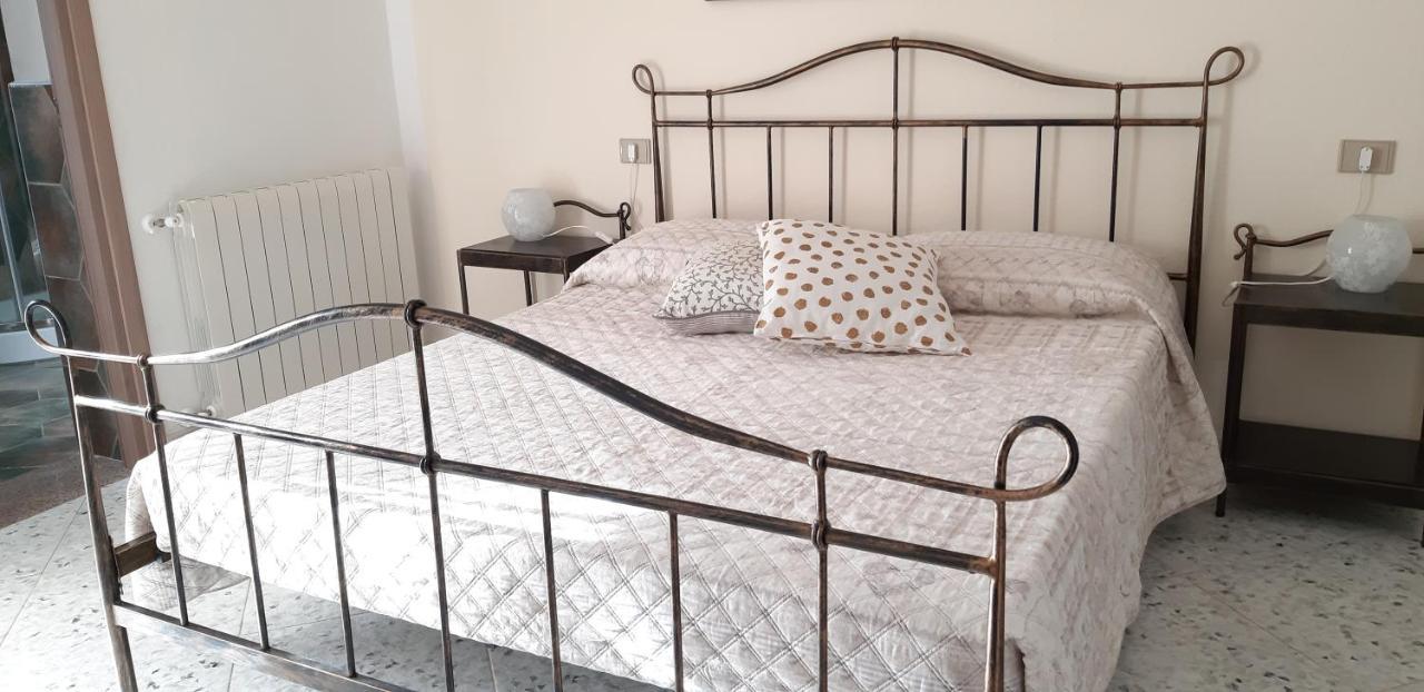 Phiniscollis B&B ลากาเลตตา ภายนอก รูปภาพ