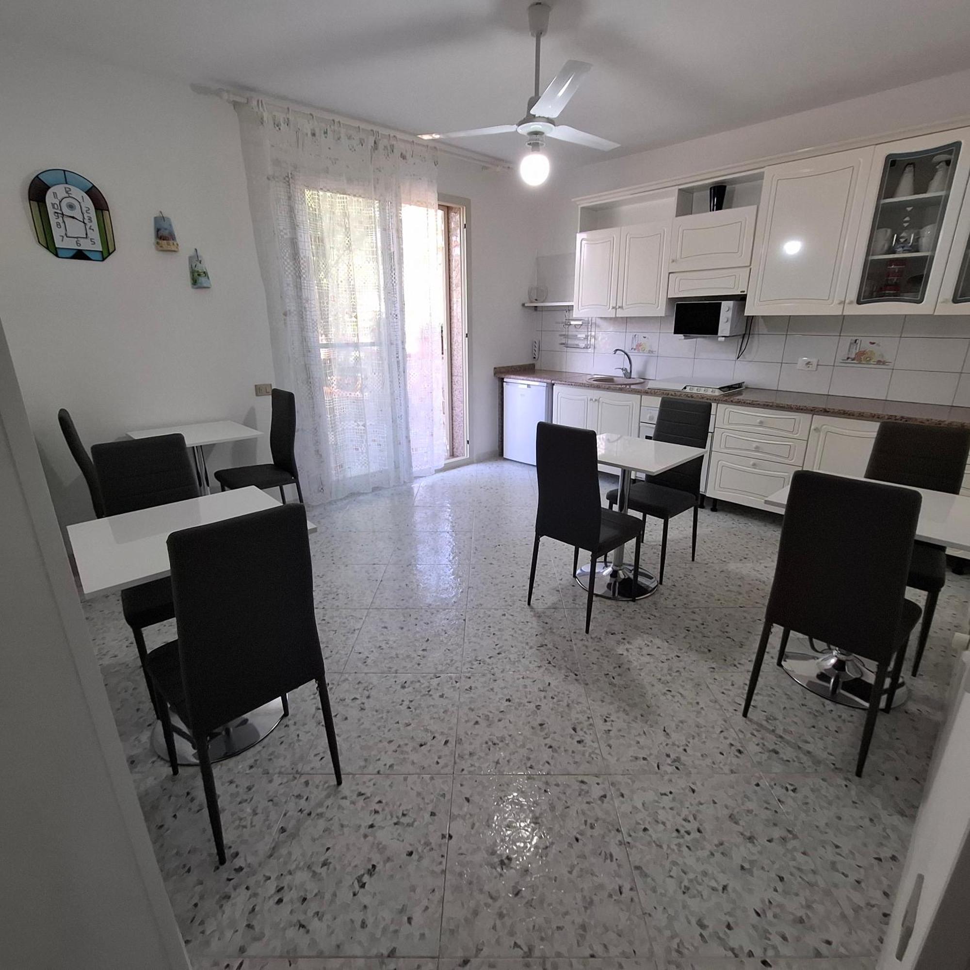 Phiniscollis B&B ลากาเลตตา ภายนอก รูปภาพ