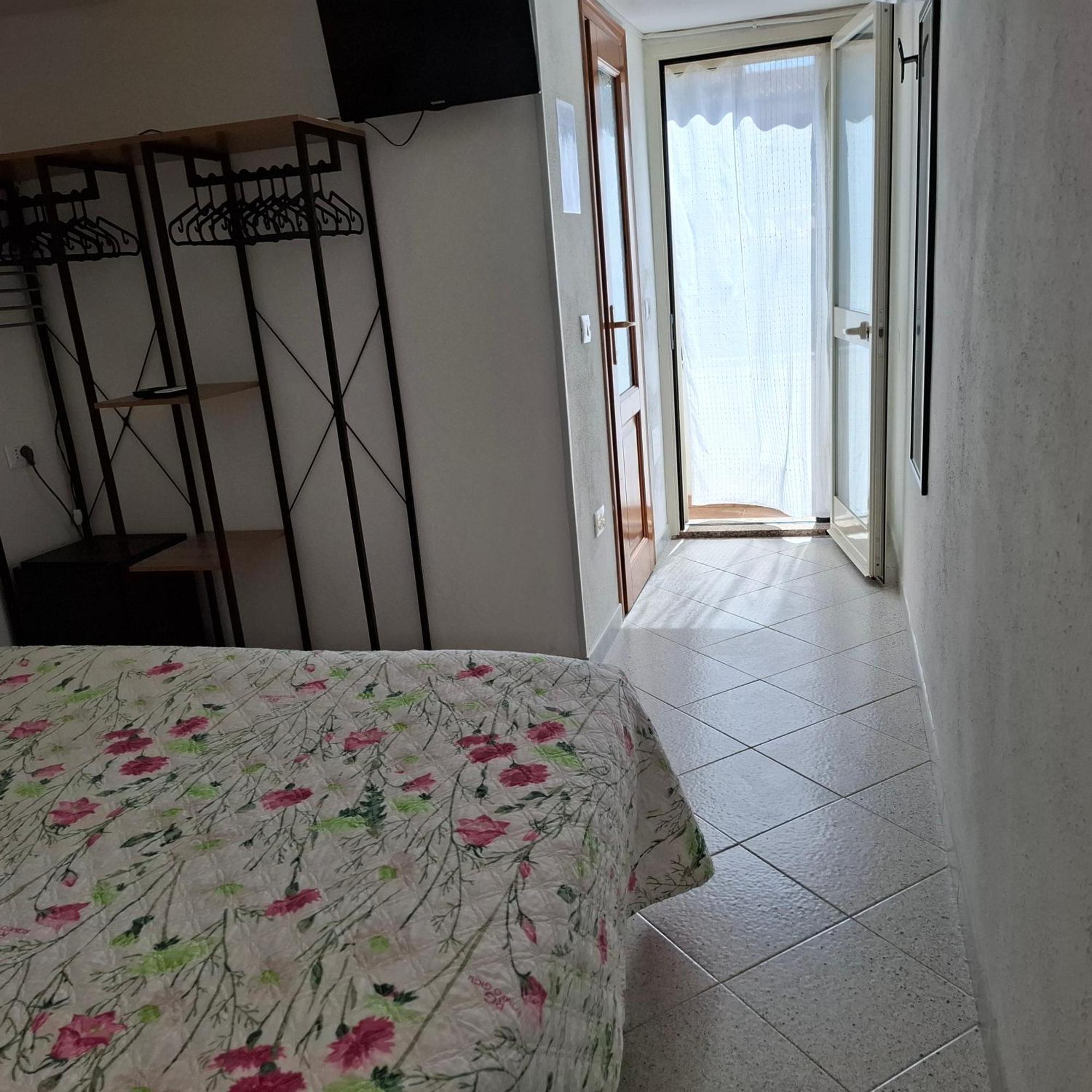Phiniscollis B&B ลากาเลตตา ภายนอก รูปภาพ